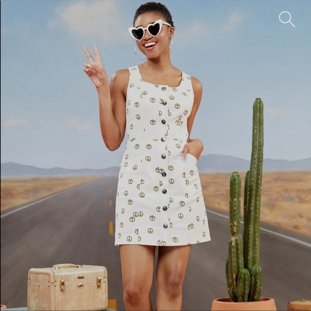 ModCloth- NWT White Peace Casual Sleeveless Dress- 2